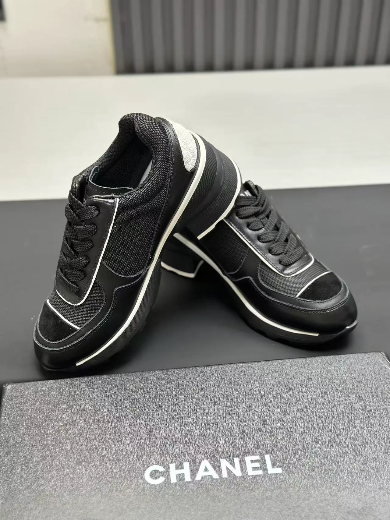 Men's shoes 💰620💰Women's 🚺 Chanel Panda shoes! 2025 counter top casual sports shoes This classic design; the upper is in the style of electric embroidery with various techniques; the outsole is fashionable and sporty; the unusual inclusion of a variety of color matching elements... The diversified mix and match is very good-looking and versatile, and can be used for leisure, fashion, sports, and outdoor... ꫛꫀꪝ Go➫ Materials: ❶Upper made of: original imported first-layer silk cowhide + original waterproof cloth + original first-layer cowhide ❷Inner use: Original Yangli+wang ❸ Outsole based on: Original TPU combination outsole Special counter boutique packaging complete set for women 35–41